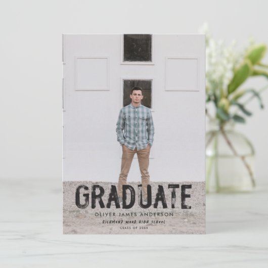 Moderner Abschluss aus schwarz-weiß grungeliertem Einladung (Stehend Vorderseite)