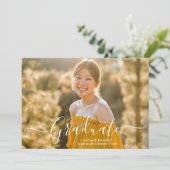 Moderner Abschluss für das White Script-Graduate-F Ankündigung (Stehend Vorderseite)