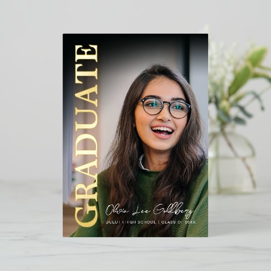 Moderner Abschluss für Minimalistisches Foto Folieneinladung (Stehend vorne)