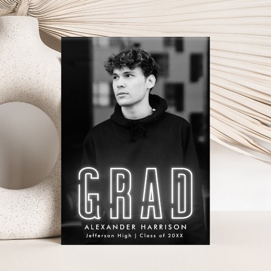 Moderner Abschluss für vertikales Foto in der Neon Ankündigung