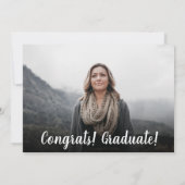 Moderner Abschluss in Schwarzweiß-Foto Einladung (Rückseite)