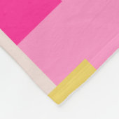 Moderner Abstrakter geometrischer Farbblock Mitte  Fleecedecke (Ecke)