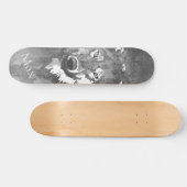 Moderner abstrakter Schwarz-weißer Wolf Skateboard (Horizontal)