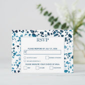 Moderner Abstrakter Terrazzo Mosaic Blue Wedding R RSVP Karte (Stehend Vorderseite)