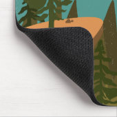 Moderner Abstrakter Wald, Gebirge und Sonnenaufgan Mousepad (Ecke)