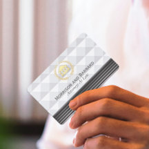 Moderner Anwalt Gold und Silberner Gerichtsgebäude