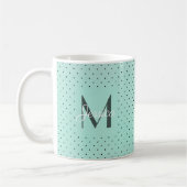 Moderner Aquamariner Polka-Dot und Monogramm Kaffeetasse (Links)