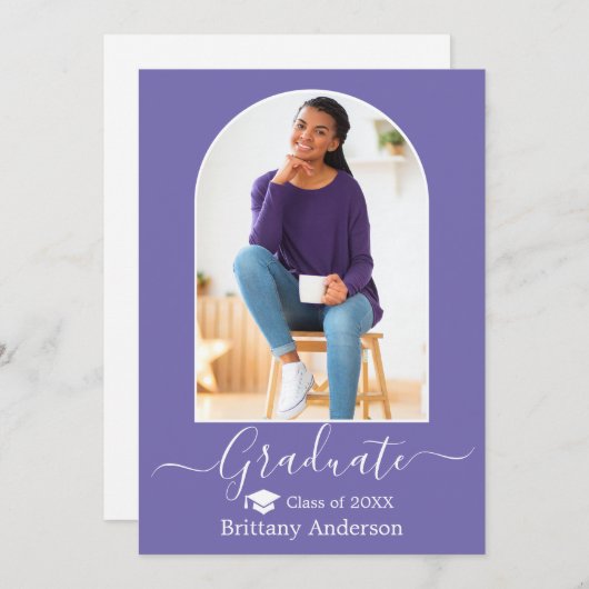 Moderner Arch Cap Calligraphy Periwinkle Abschluss Ankündigung (Vorne/Hinten)