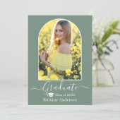 Moderner Arch Cap Sage Green Abschluss Ankündigung (Stehend Vorderseite)