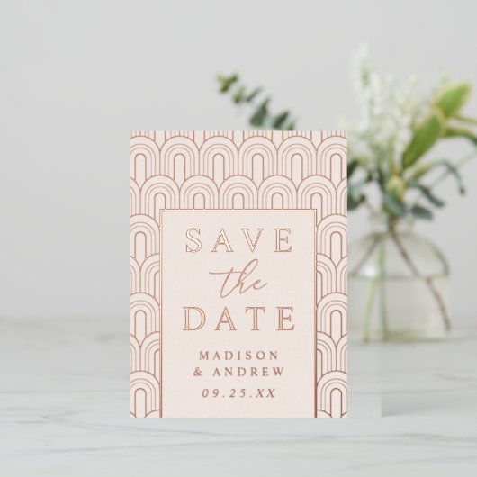 Moderner Arch Deko Wedding Save the Date Folie Einladungspostkarte (Stehend vorne)