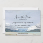 Moderner Bergsommerstrand Save the Date Karte (Vorderseite)