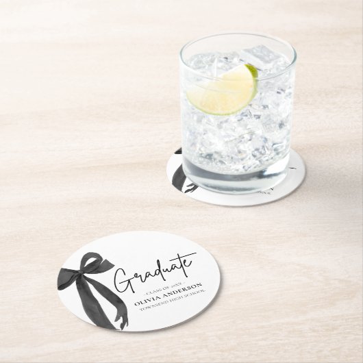 Moderner Black Bow Coquette Graduate Abschluss Runder Pappuntersetzer (Vor Ort)