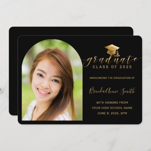 Moderner Black Gold Cap Script Foto Abschluss Ankündigung (Vorne/Hinten)