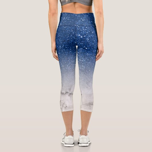 Moderner blauer Glitzer ombre Glitzern, weißer Mar Capri Leggings (Rückseite)