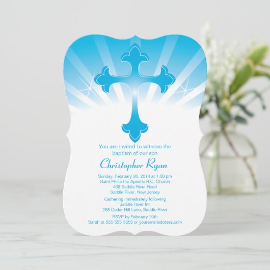 Moderner blauer Querjungen-heilige Taufe-Einladung Einladung (Stehend Vorderseite)
