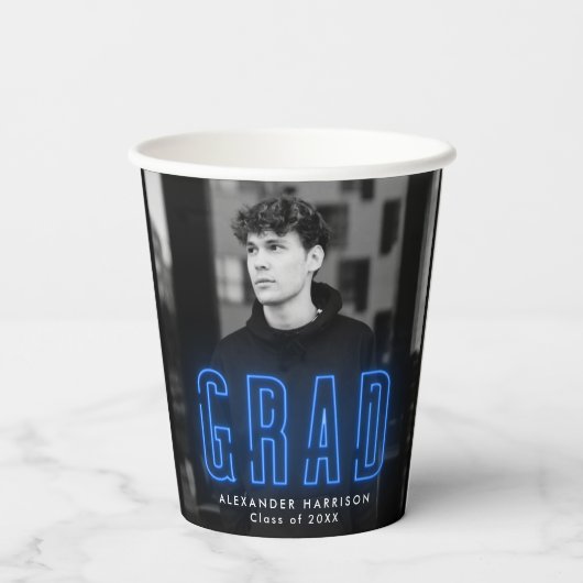 Moderner Blue Neon Abschluss Pappbecher (Rückseite)