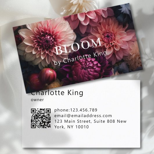 Moderner Blumen-QR-Code Visitenkarte