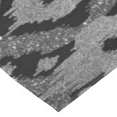 Moderner Bohemischer Silberschwarzer Glitzer Ikat- Tischdecke (Schrägansicht)