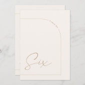 Moderner Boho Minimal Arch Table Sechs Tischnummer (Vorne/Hinten)