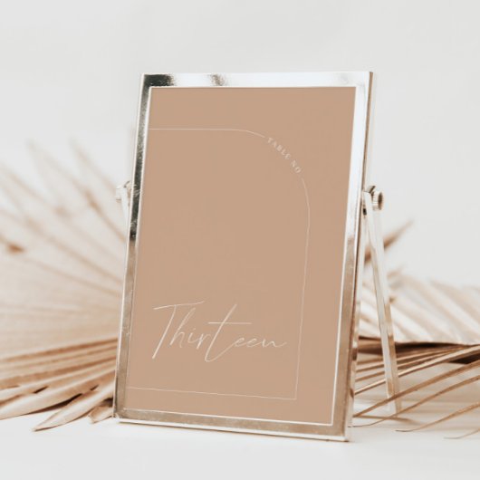 Moderner Boho Tan Arch Table Dreizehn Tischnummern