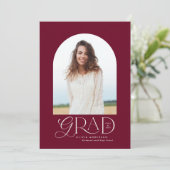 Moderner bordeauxroter geometrischer Abschluss für Ankündigung (Stehend Vorderseite)