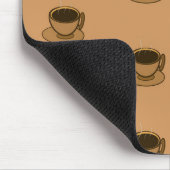 Moderner brauner, gemütlicher Kaffee-Cup im Mittel Mousepad (Ecke)