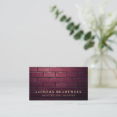 Moderner Burgundy Brick Wall Texture QR Code Visitenkarte (Stehend Vorderseite)