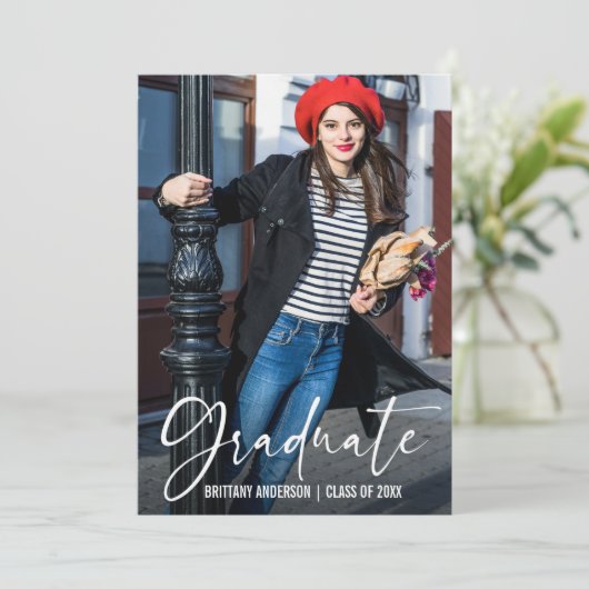 Moderner Calligraphy Ink Pen Script Abschluss Ankündigung (Stehend Vorderseite)