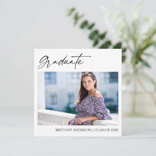 Moderner Calligraphy Ink Script Foto Abschluss Ankündigung (Stehend Vorderseite)