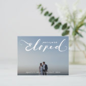 Moderner Chic Eloped Hochzeit nach der Party Einla Postkarte (Stehend Vorderseite)
