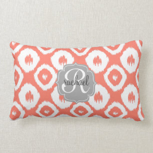Moderner Chic korallenrote Ikat Diamanten Lendenkissen
