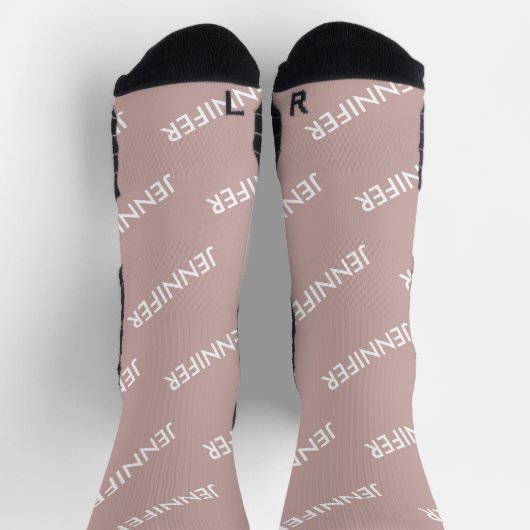 Moderner Chic Sie nennen es Personalisierte Dusty Socken (Oben)