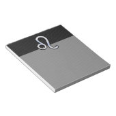 Moderner Chrome wie Leo Sign auf Schlangenhaut Notizblock (angewinkelt)