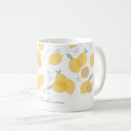 Moderner Citrus Lemons Muster Individuelle Name Kaffeetasse (VorderseiteRechts)