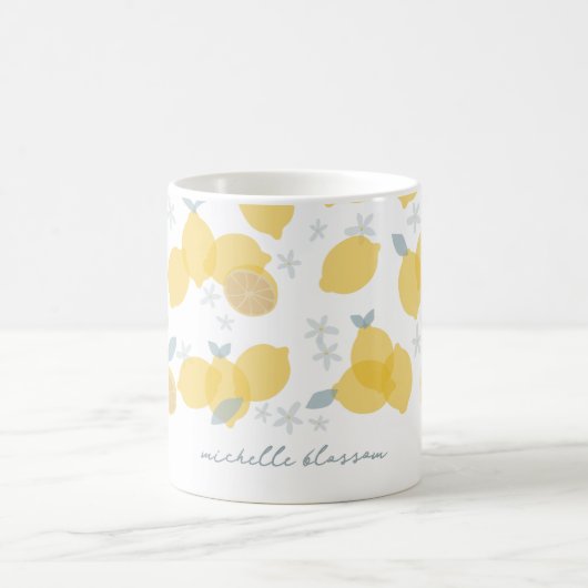 Moderner Citrus Lemons Muster Individuelle Name Kaffeetasse (Mittel)