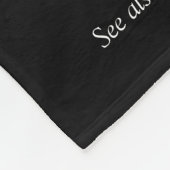 Moderner Cooler Cousin aus Schwarz und Weiß Fleecedecke (Ecke)