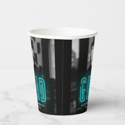 Moderner Cyan Neon Abschluss Pappbecher (Rechts)