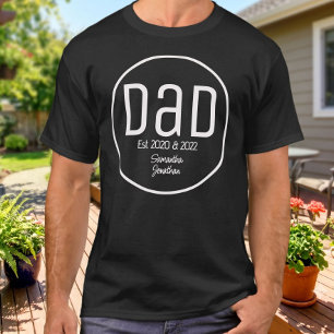 Moderner Dad Established Simple Kids Namen T-Shirt
