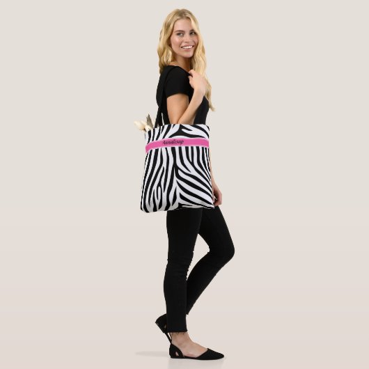 Moderner Designer personalisierter Zebrastreifen D Tasche (Am Model)