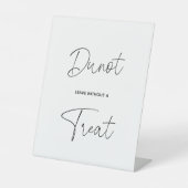 Moderner Donut Verließ ohne eine Leckerei Hochzeit Sockelschild (Vorderseite)