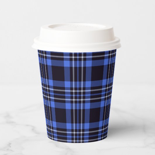 Moderner Dunkelblauer Tartan Kariert Pappbecher (Links)