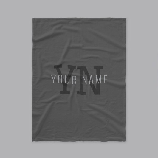 Moderner dunkelgrauer Mit Monogramm Name (oder and Fleecedecke