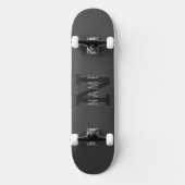 Moderner dunkelgrauer Mit Monogramm Name (oder and Skateboard (Vorderseite)