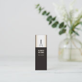 Moderner, dunkler, dunkler Haarstylist Mini Visitenkarte (Stehend Vorderseite)