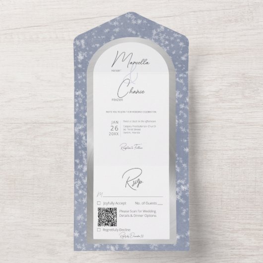 Moderner Dusty Blue & Snow Silver Foil QR Code All In One Einladung (Innen Boden)
