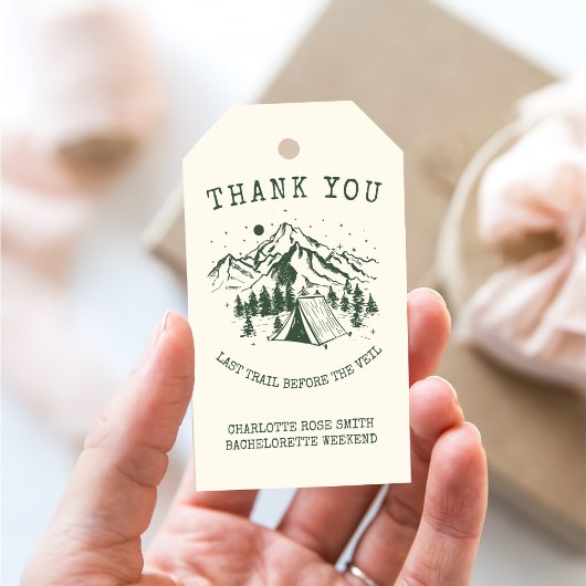 Moderner einfacher Camping Weekend Junggeselinnen- Geschenkanhänger