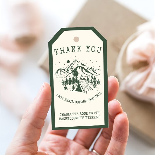 Moderner einfacher Camping Weekend Junggeselinnen- Geschenkanhänger