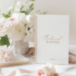 Moderner, einfacher, eleganter Bridesmaid-Hochzeit Planer<br><div class="desc">Konzipiert, um sich mit der "Chloe" Wedding Invitation Collection abzustimmen. Klicken Sie auf "Details", um Details zu ändern. Um den Text zu verschieben oder die Größe, den Schriftart oder die Farbe zu ändern, klicken Sie auf "Bearbeiten mit dem Entwurfstool". Auf dieser Seite finden Sie den Sammellink, um alle passenden Elemente...</div>