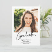 Moderner, einfacher Schwarz-weißer 2 Foto Abschlus Ankündigung (Stehend Vorderseite)