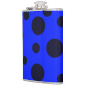 Moderner einfacher schwarzer Polka-Punkt auf blaue Flachmann (Links)